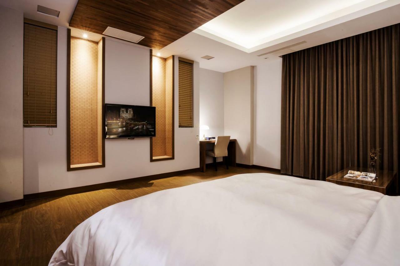 Duo Romance Hotel Hualien Buitenkant foto