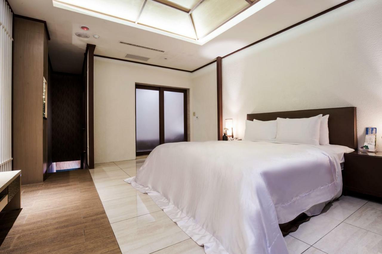 Duo Romance Hotel Hualien Buitenkant foto